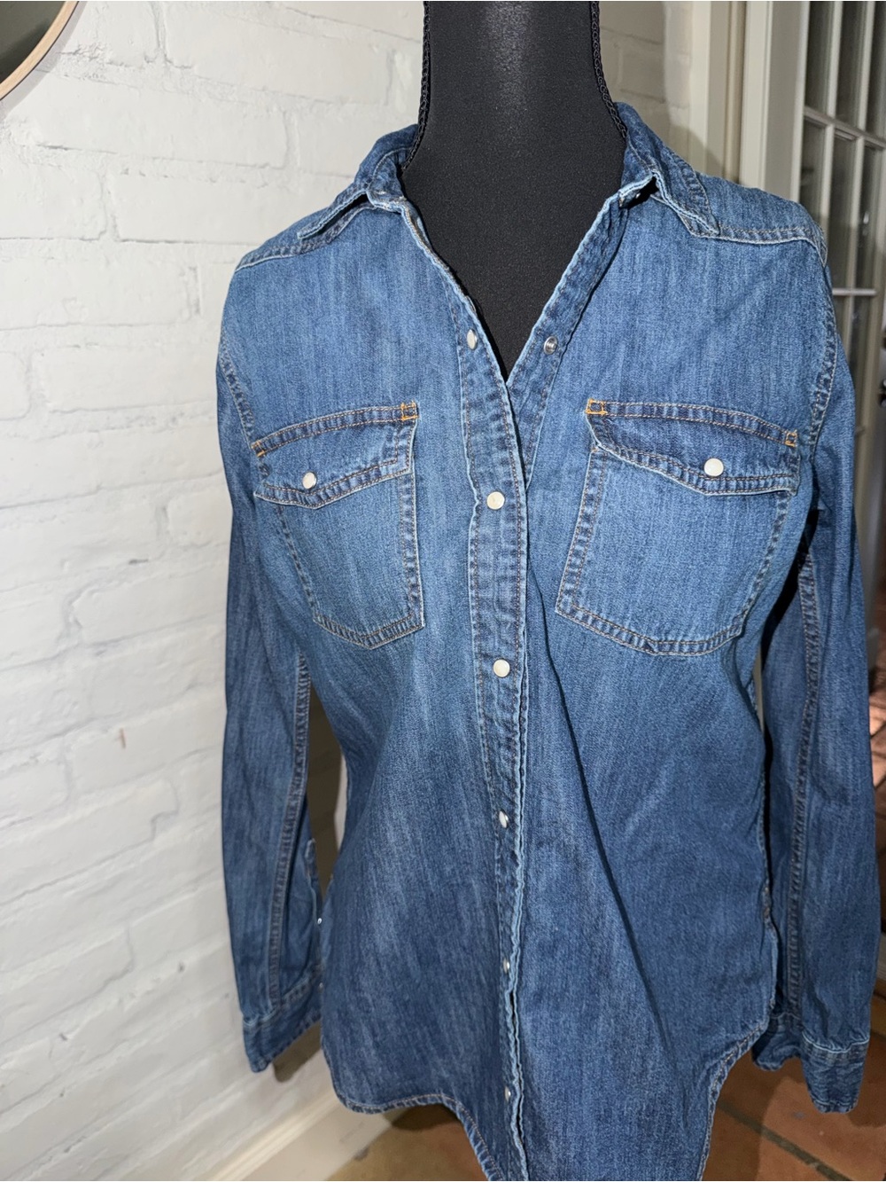 Abercrombie & Fitch Denim Snap Button Down Longsleeve